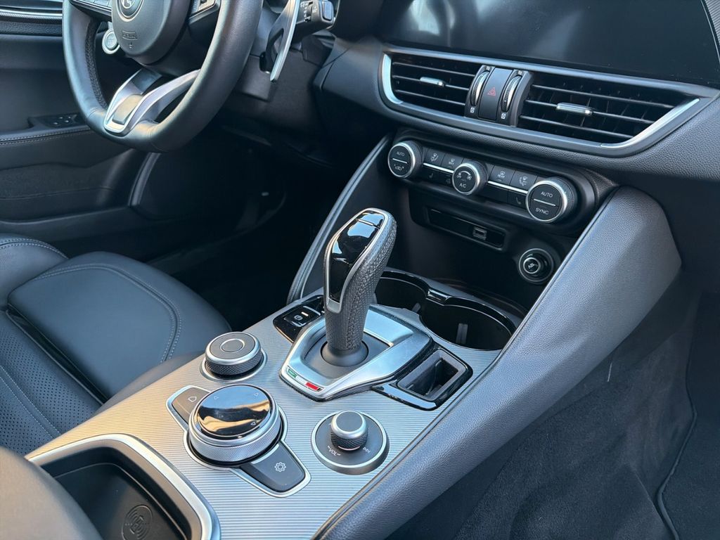 Alfa Romeo Giulia 2024