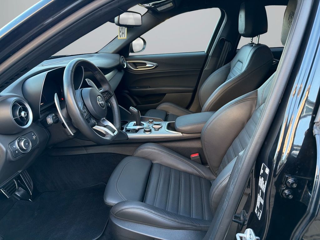 Alfa Romeo Giulia 2024