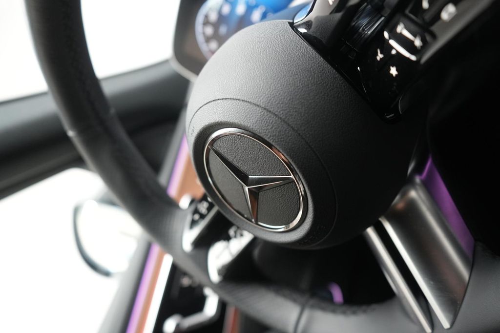 Mercedes-Benz E 300 2025