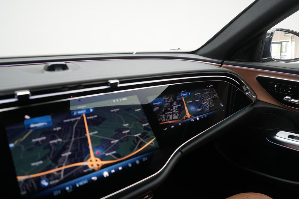 Mercedes-Benz E 300 2025