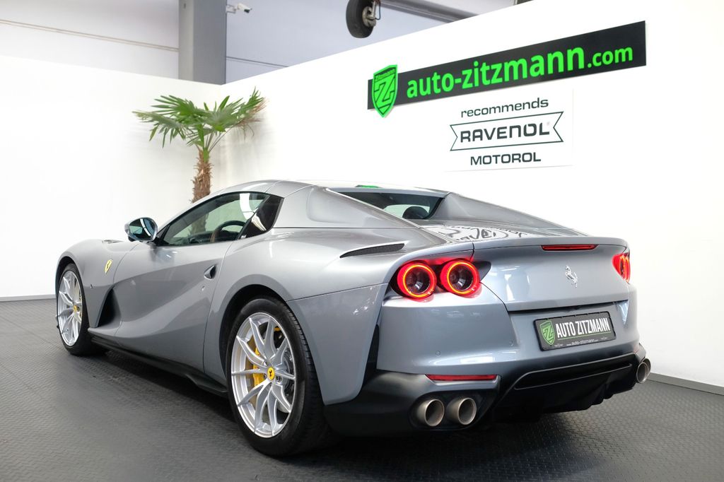 Ferrari 812 2024