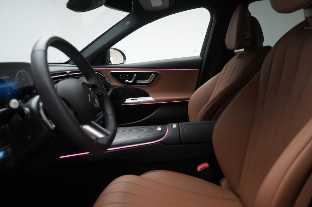 Mercedes-Benz E 300 2025