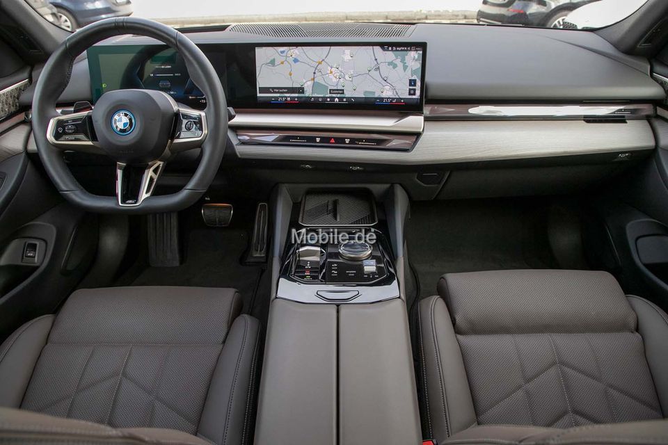 BMW i5 2024