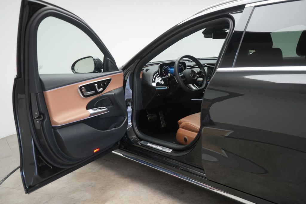 Mercedes-Benz E 300 2025