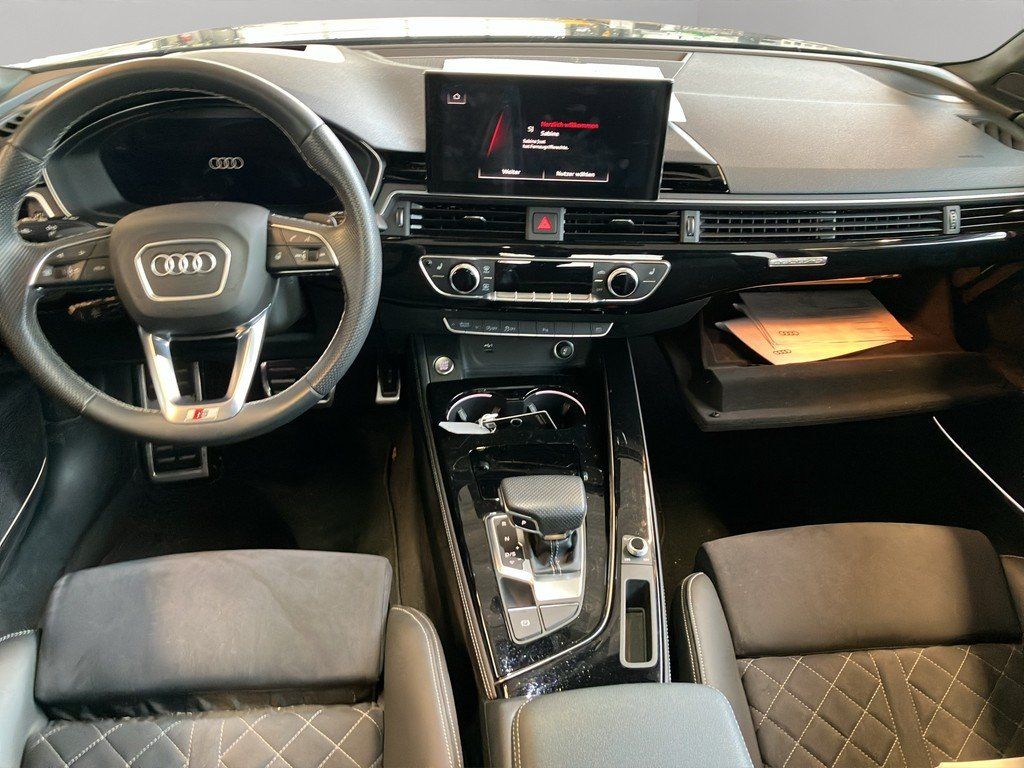 Audi A4 2022