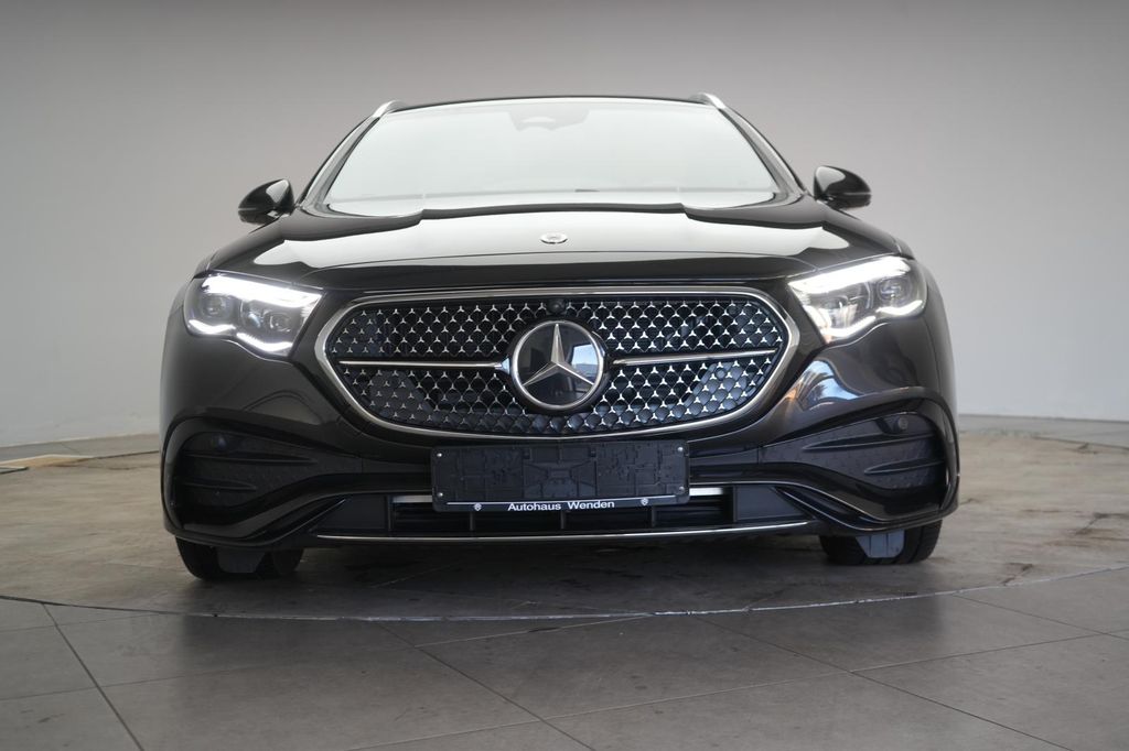 Mercedes-Benz E 300 2025
