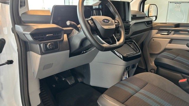 Ford Tourneo Custom 2025