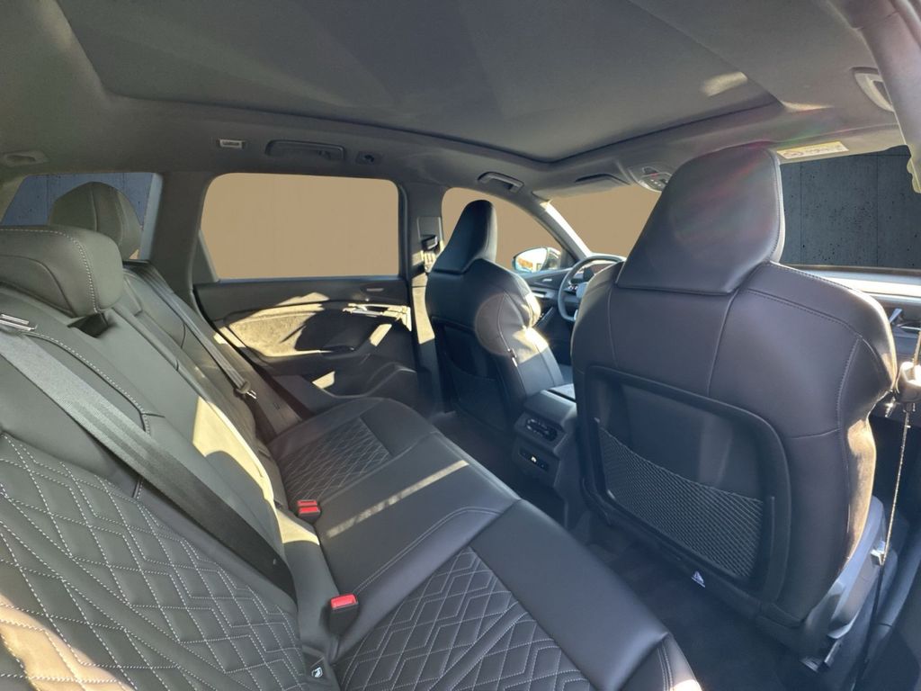 Audi SQ6 e-tron 2024