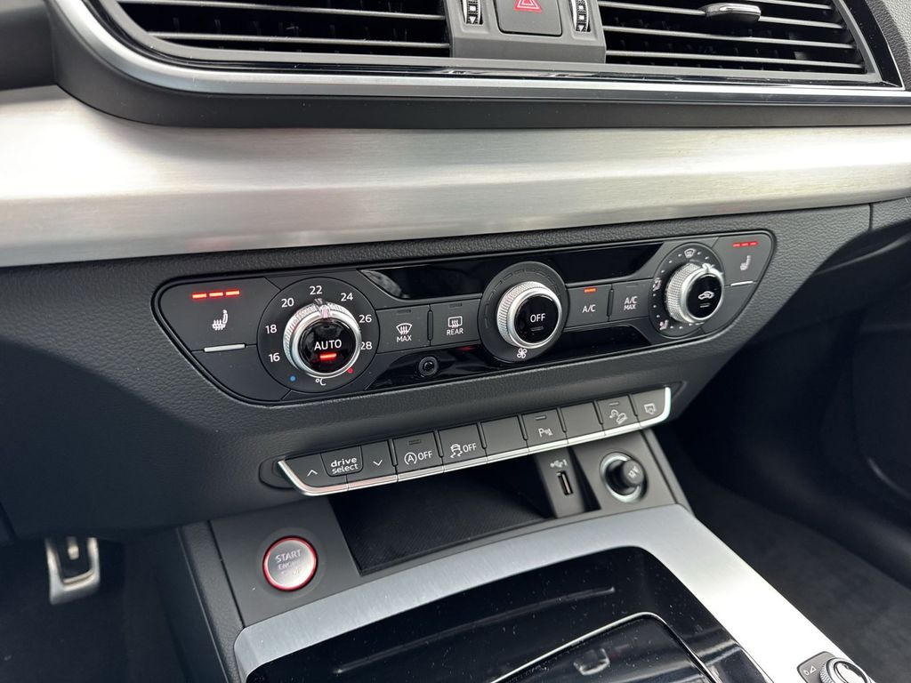 Audi SQ5 2024