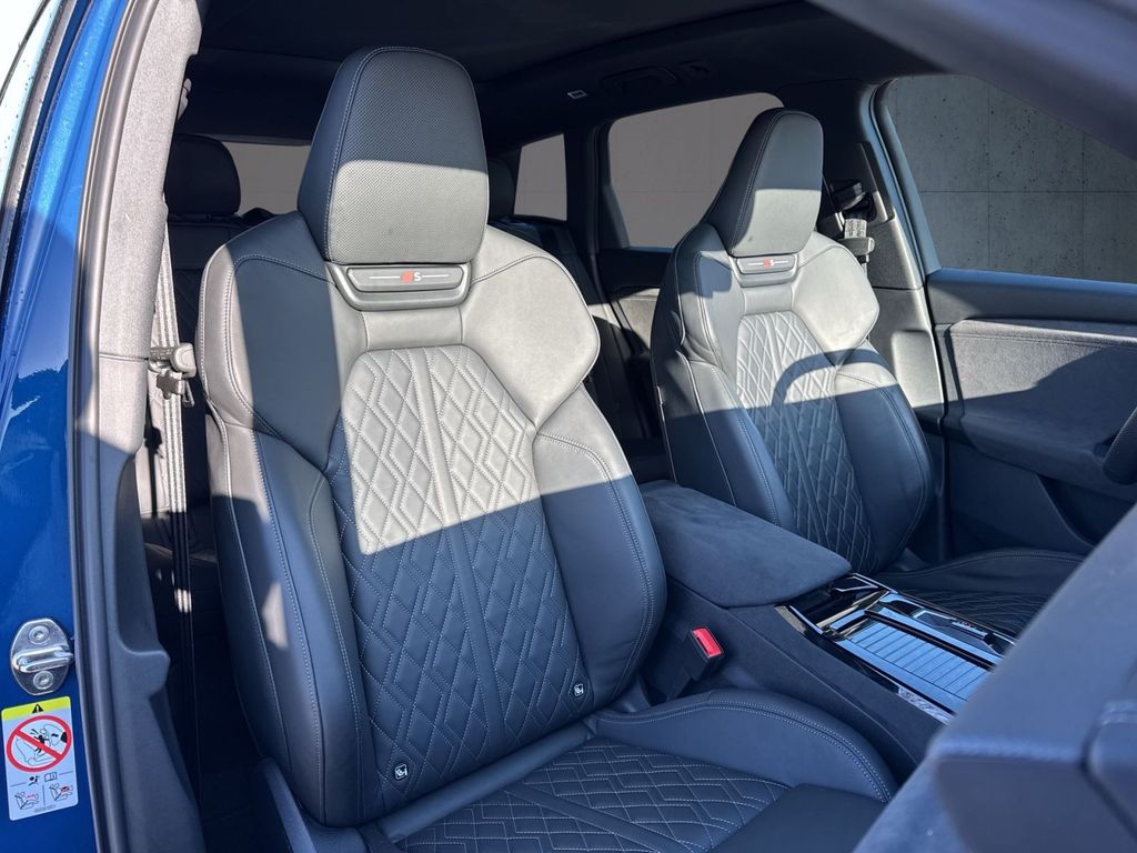 Audi SQ6 e-tron 2024