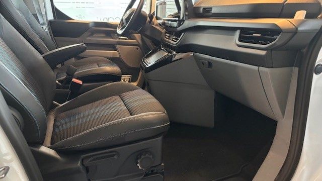 Ford Tourneo Custom 2025