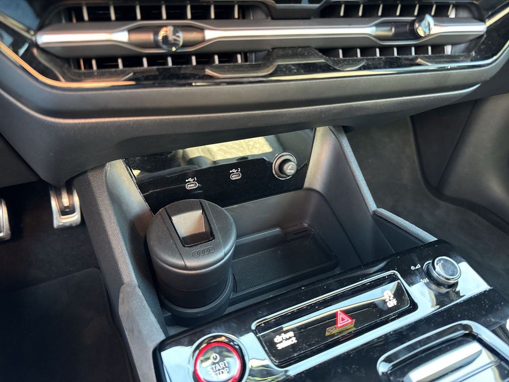 Audi SQ6 e-tron 2024