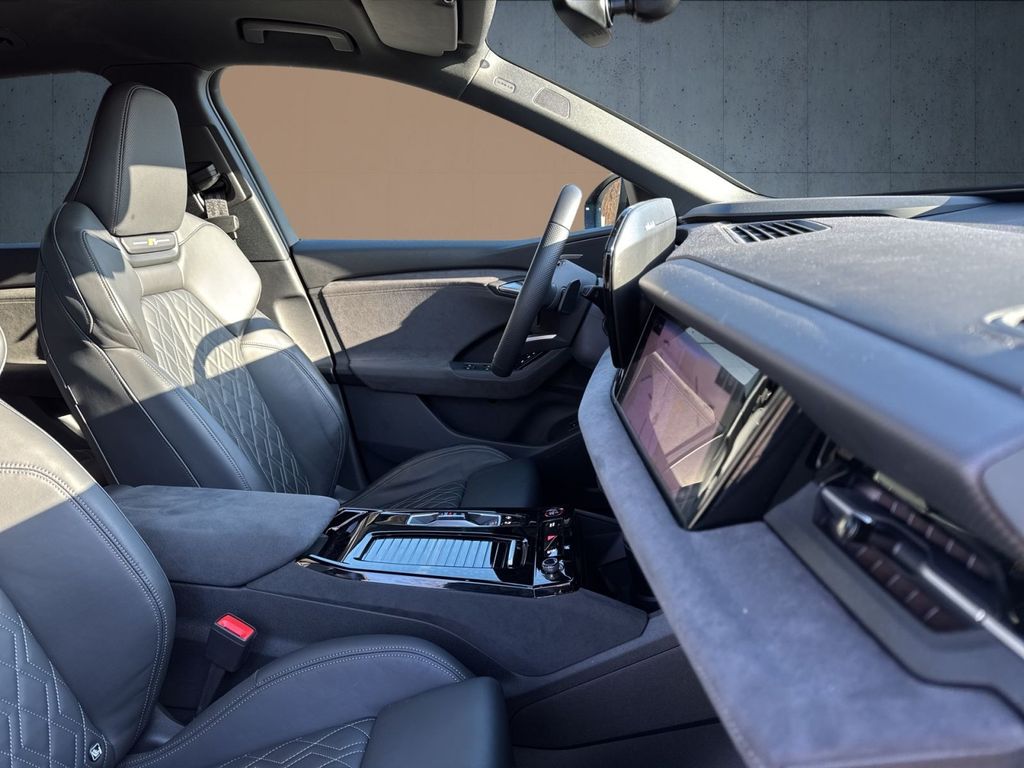 Audi SQ6 e-tron 2024