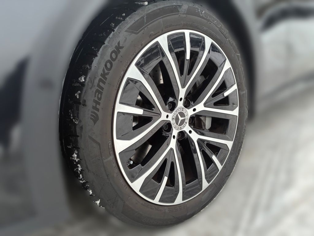 Mercedes-Benz E 300 2025