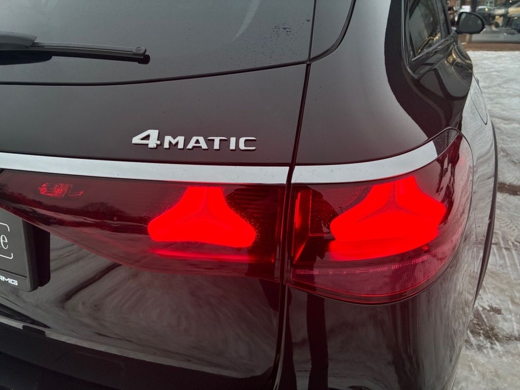 Mercedes-Benz E 300 2025