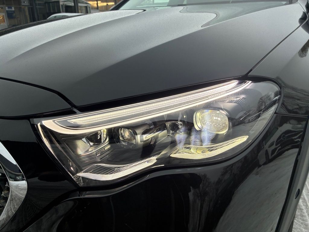 Mercedes-Benz E 300 2025