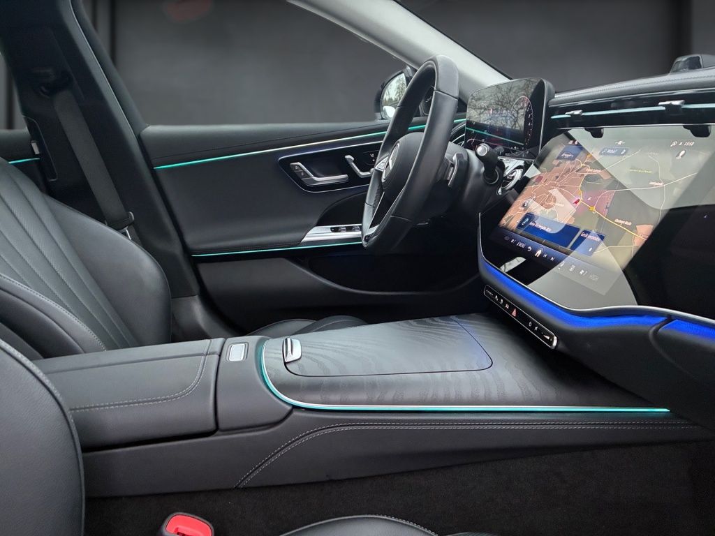 Mercedes-Benz E 300 2025