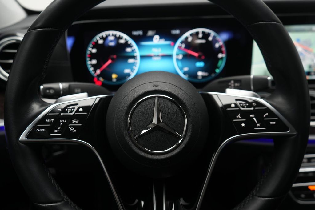 Mercedes-Benz E 300 2022