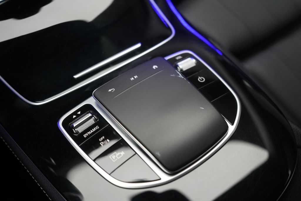 Mercedes-Benz E 300 2022