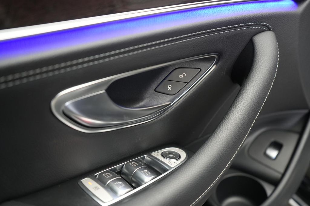 Mercedes-Benz E 300 2022