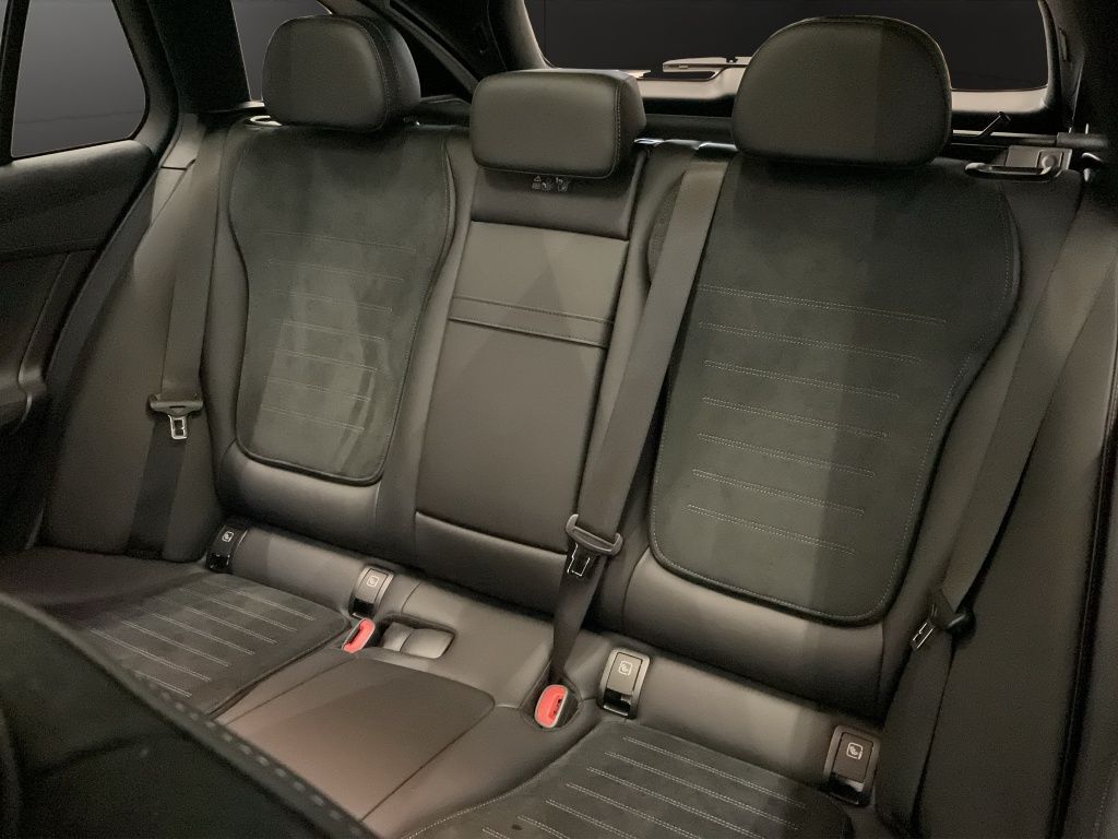 Mercedes-Benz C 300 2026