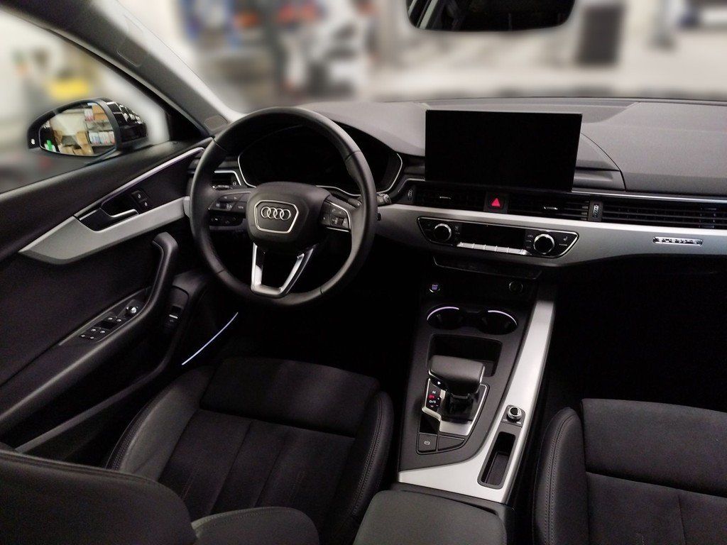 Audi A4 2023