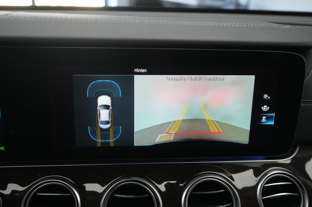 Mercedes-Benz E 300 2022