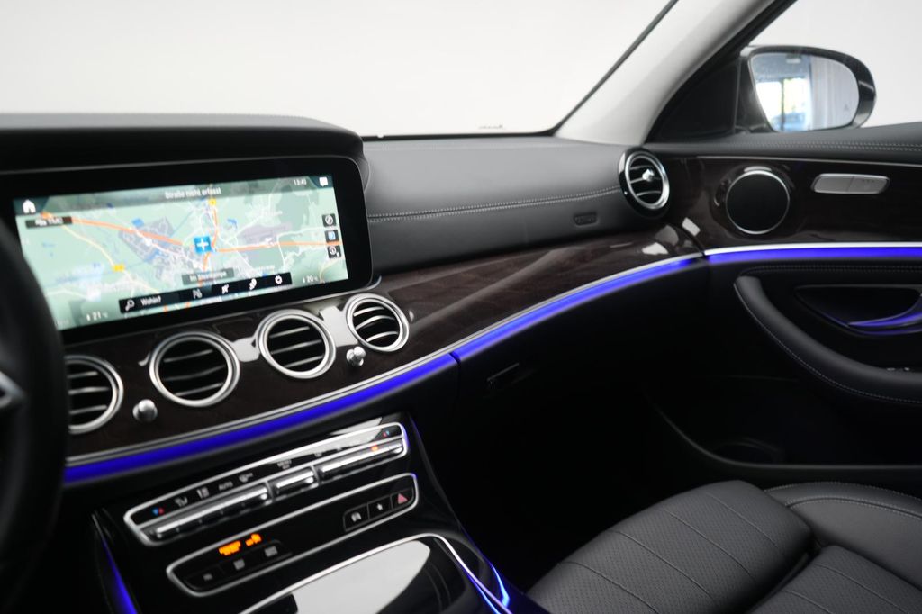 Mercedes-Benz E 300 2022