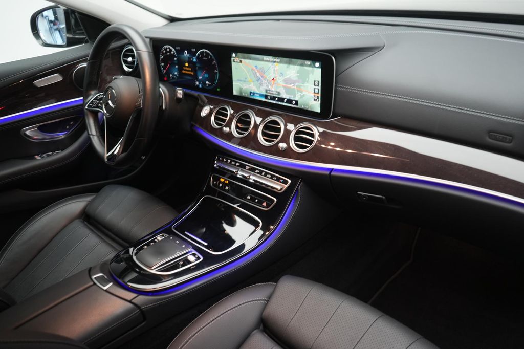 Mercedes-Benz E 300 2022