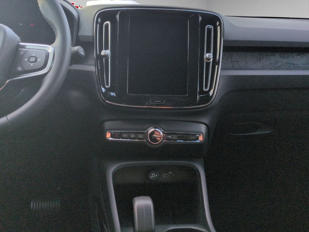 Volvo EX40