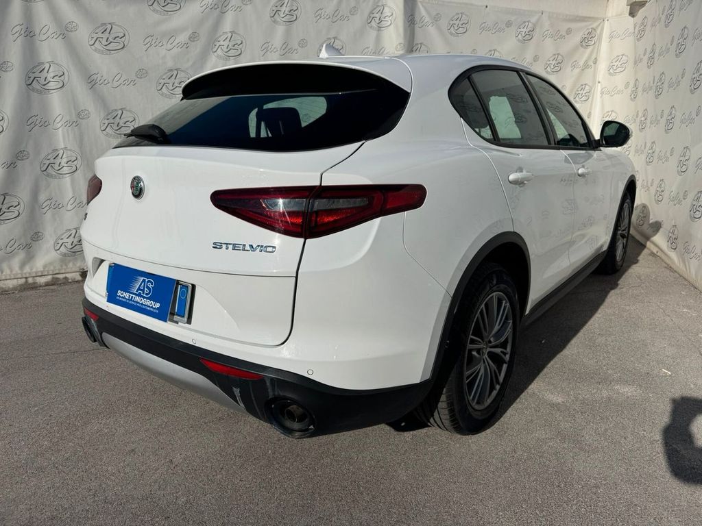 Alfa Romeo Stelvio 2022