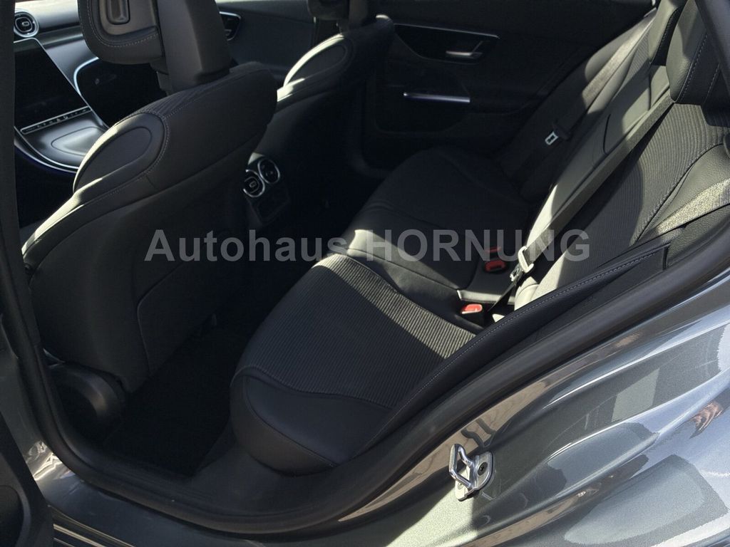 Mercedes-Benz C 300 2025