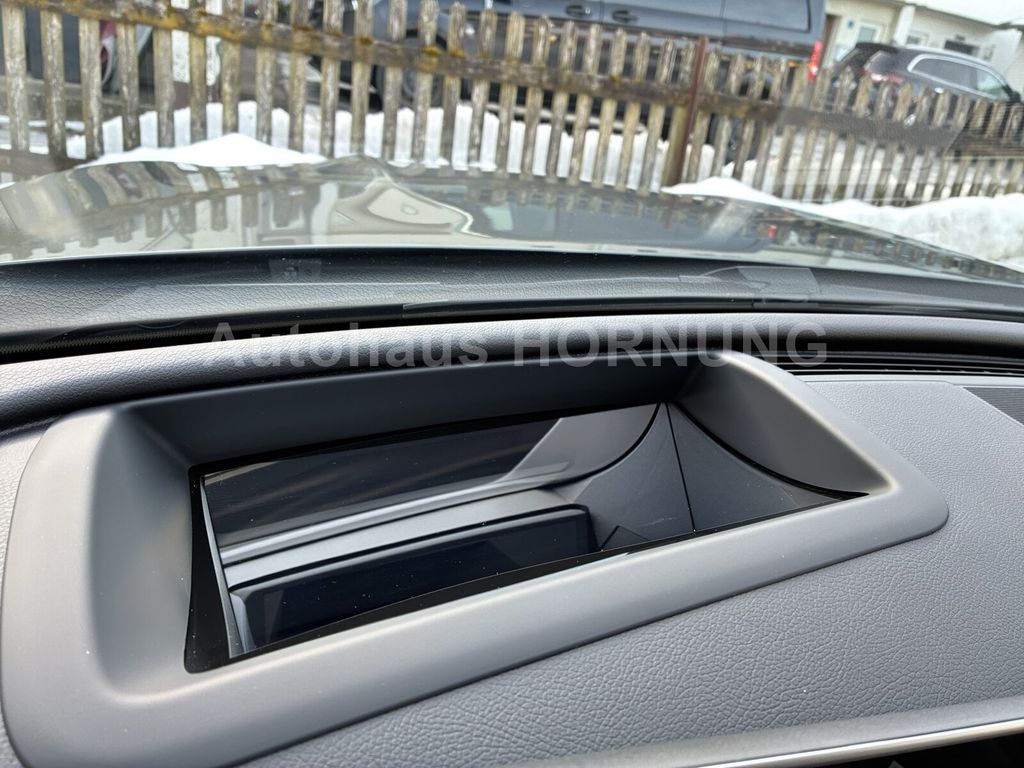 Mercedes-Benz C 300 2025