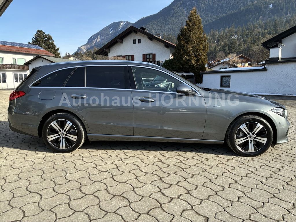 Mercedes-Benz C 300 2025