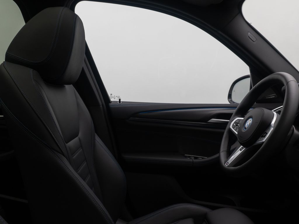 BMW iX3 2022