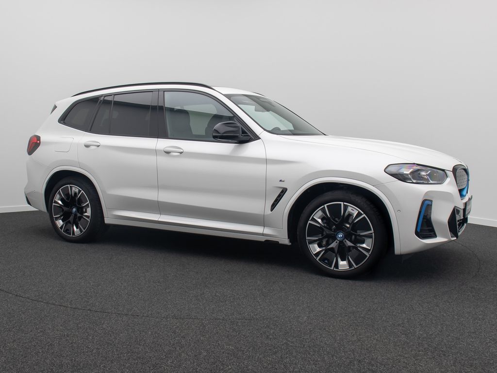 BMW iX3 2022