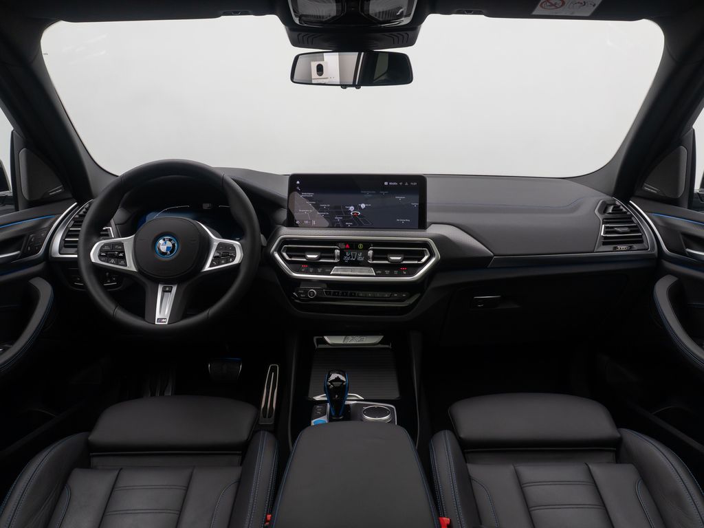 BMW iX3 2022