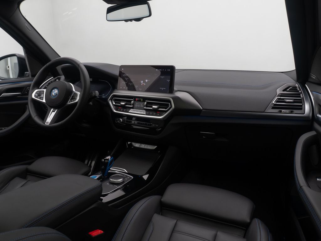 BMW iX3 2022
