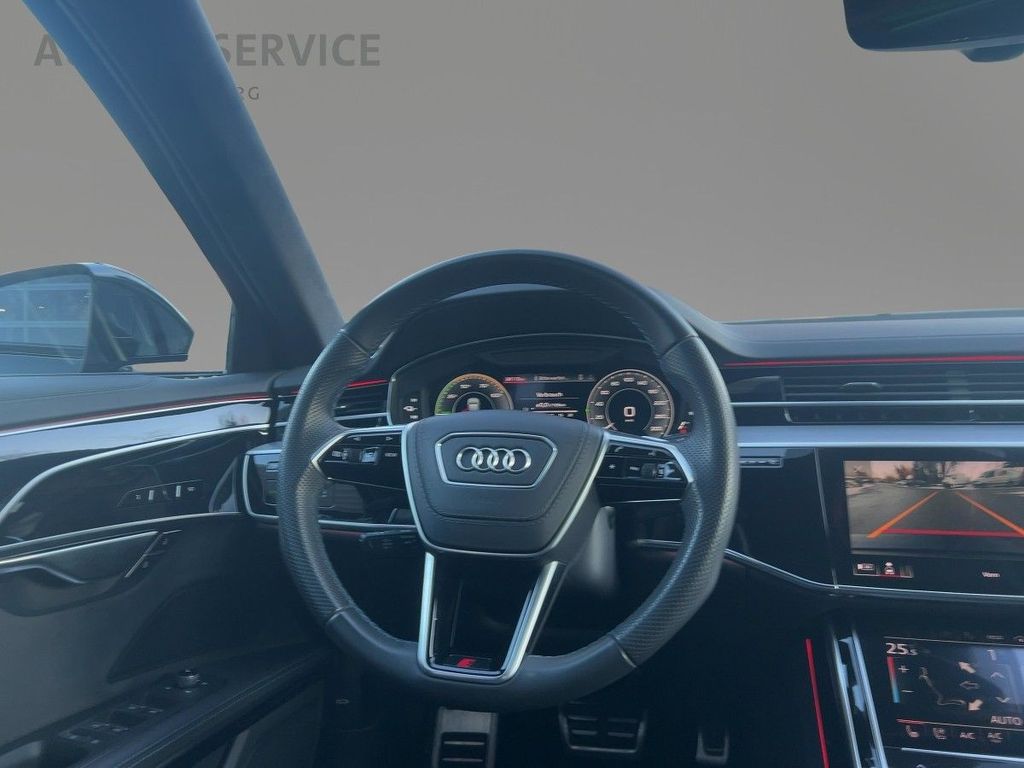 Audi A8 2022