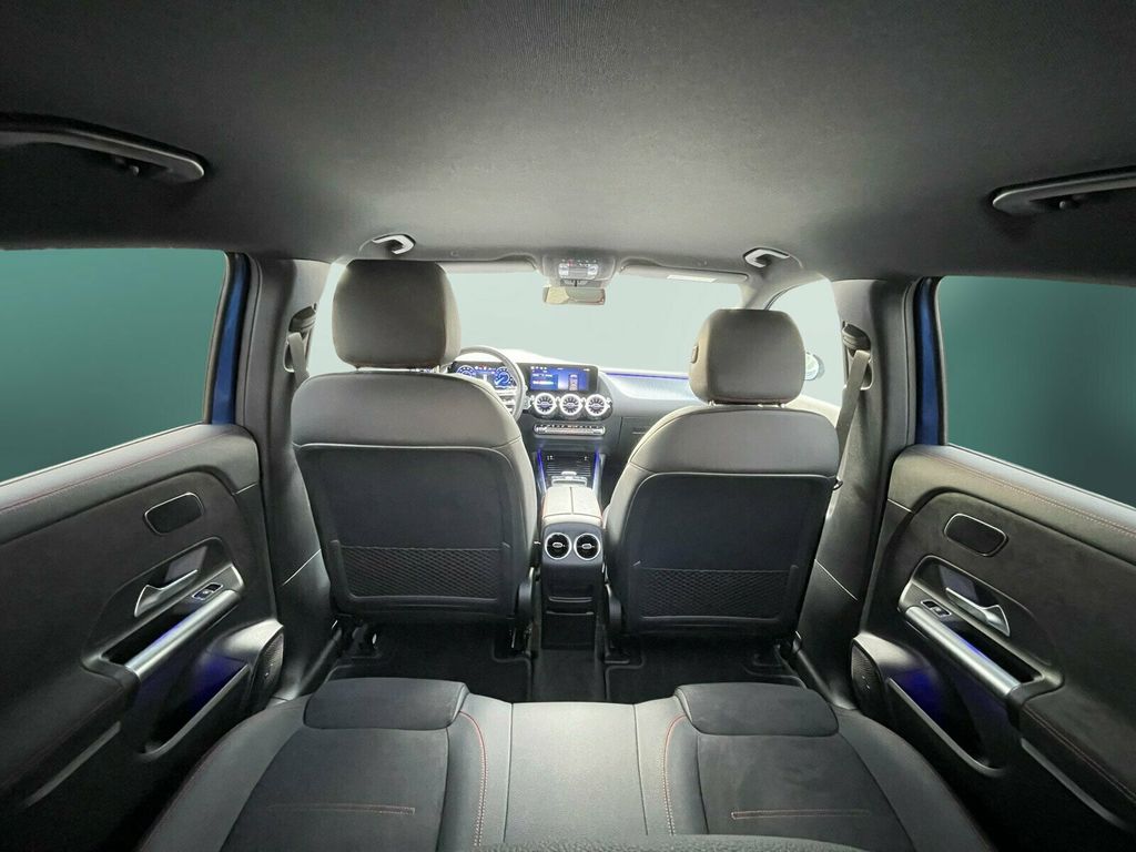 Mercedes-Benz EQA 2024