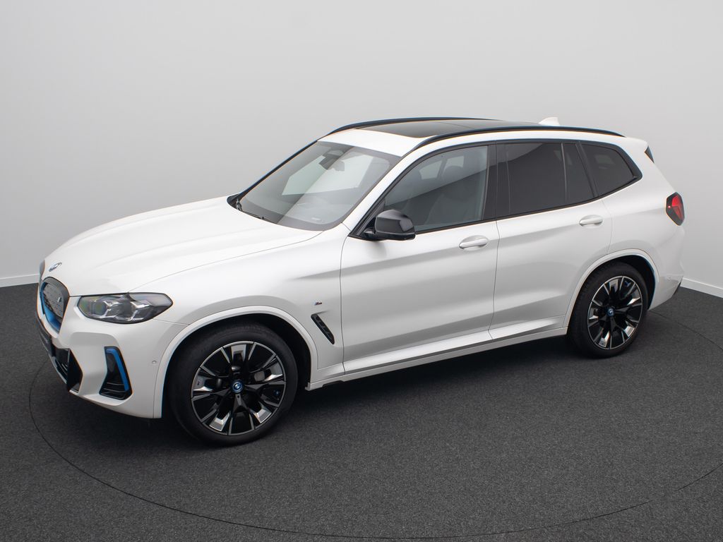 BMW iX3 2022