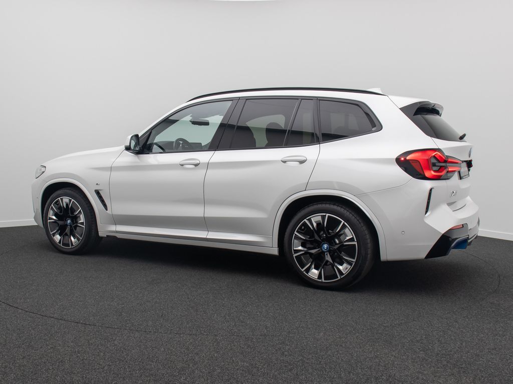 BMW iX3 2022