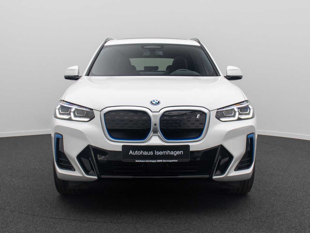 BMW iX3 2022