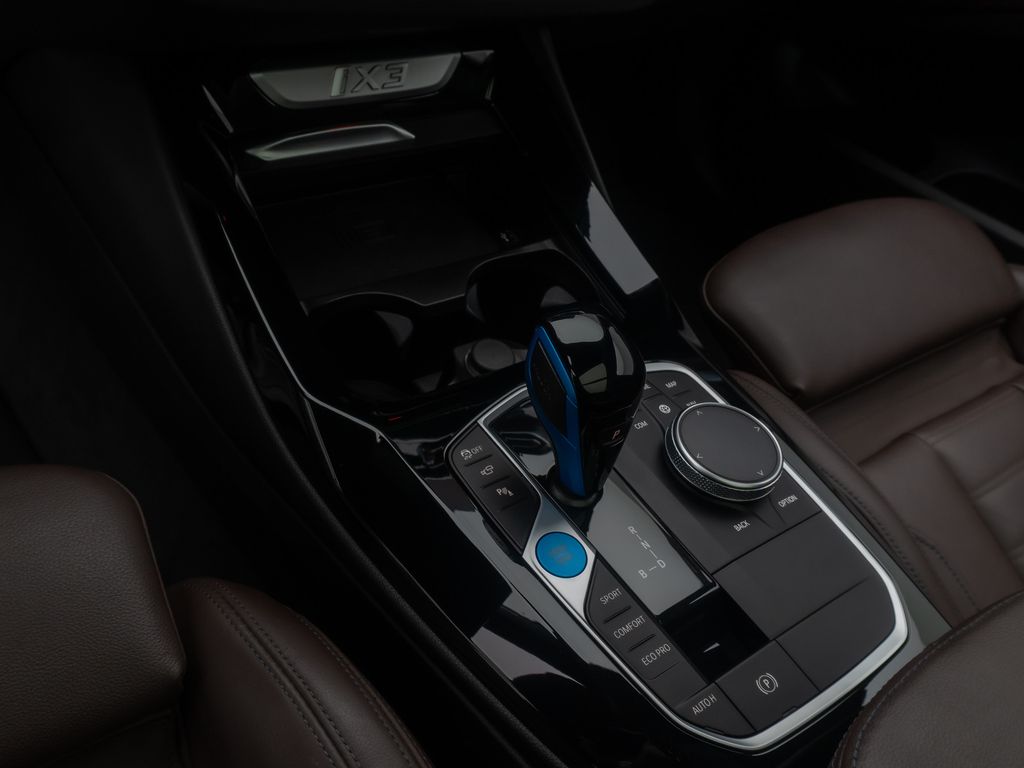 BMW iX3 2022