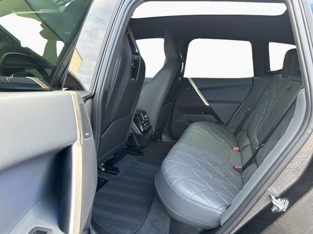 BMW iX 2023