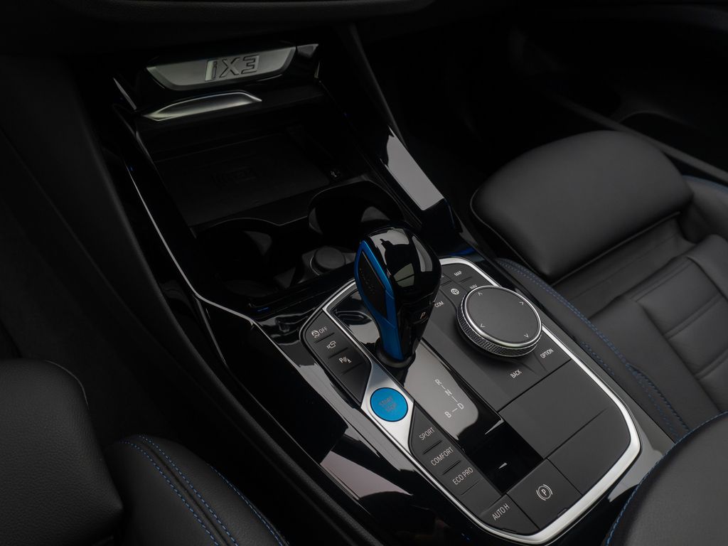 BMW iX3 2022