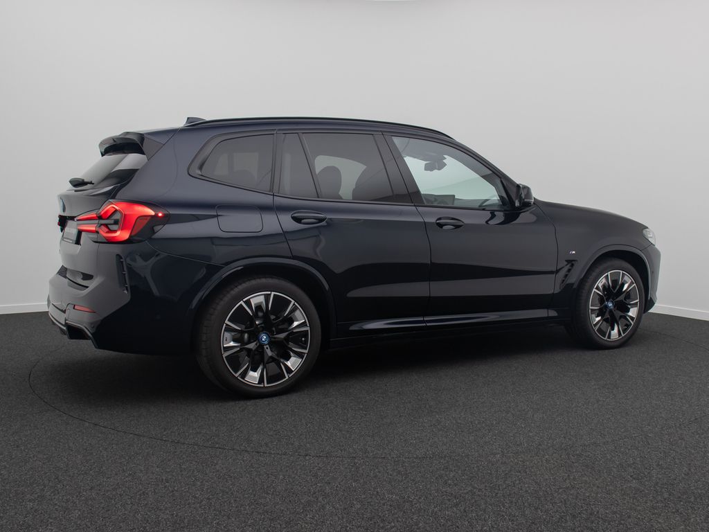 BMW iX3 2022