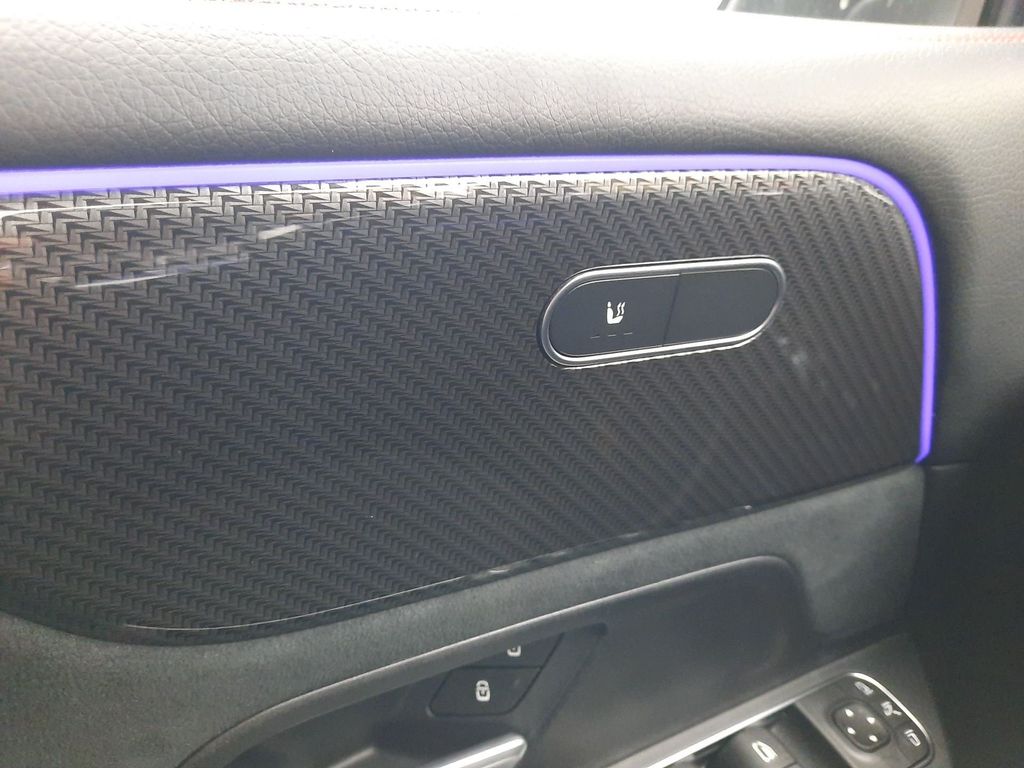 Mercedes-Benz GLB 200 2023