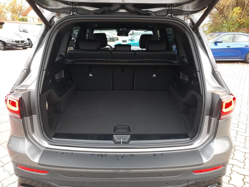 Mercedes-Benz GLB 200 2023