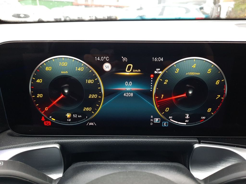 Mercedes-Benz GLB 200 2023